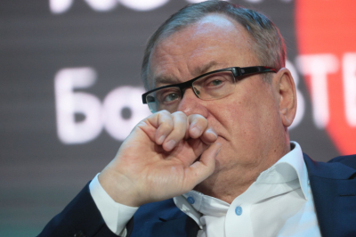 Глава ВТБ чуть не стал жертвой мошенников