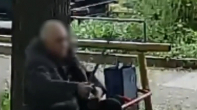Пьяный мужчина с полуметровым ножом гонялся за детьми - видео 10/09/2026 &ndash; Новости