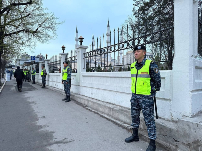 Более 10 тыс. милиционеров будут обеспечивать порядок в КР на Орозо айт