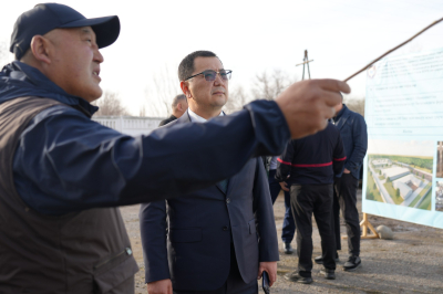 Эрлист Акунбеков взял на контроль ремонт госплемзавода в Сокулукском районе