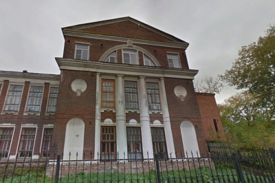 Аукцион по продаже комплекса на Ватутина не состоялся из-за отсутствия допущенных претендентов.