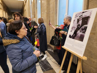 Фотовыставка «Женщины Великой степи» открылась в Болгарии