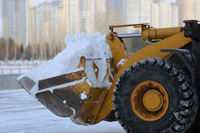 Водителям напомнили о запрете на обгон снегоуборочной колонны