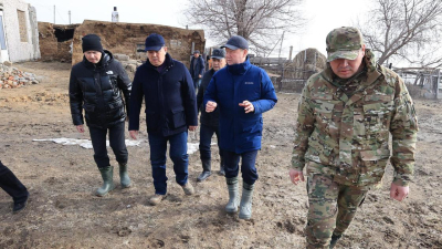 &quot;Нет никаких причин для паники&quot;: Бозумбаев рассказал, когда в Атырау прибудет большая вода