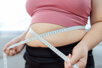 Названа неочевидная ошибка женщин при похудении