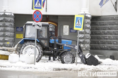 В Казани эвакуируют автомобили, мешающие уборке снега