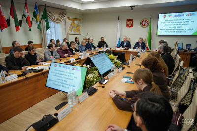 Хадиуллин: &laquo;В течение трех лет 32% молодых учителей уходят из школ. Это катастрофа&raquo;