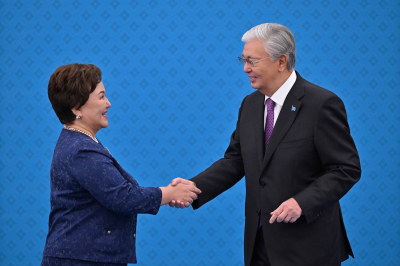 Президент наградил педагога из Атырау орденом «Құрмет»