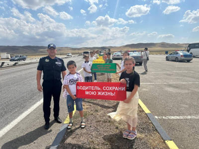 Дети в трудной жизненной ситуации написали письма-обращения водителям