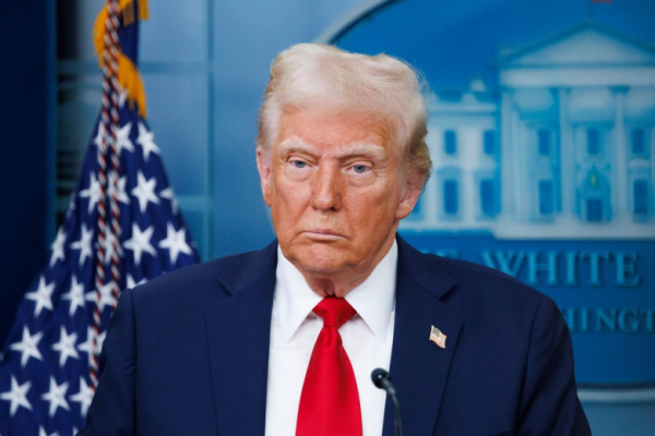 В США резко выросли требования об импичменте Трампа