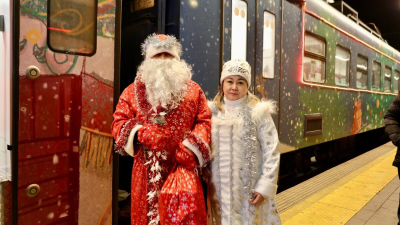 Новогодний электропоезд отправился в первый рейс из Астаны в Боровое