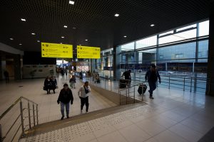 В казанском аэропорту задерживаются почти пятьдесят рейсов, рекорд опоздания – двадцать часов