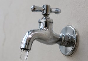 Тарифы ЖКХ в России растут недостаточно быстро, считают коммунальщики