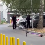 В Казани подростки на самокате распылили перцовку в лицо пожилому мужчине — видео