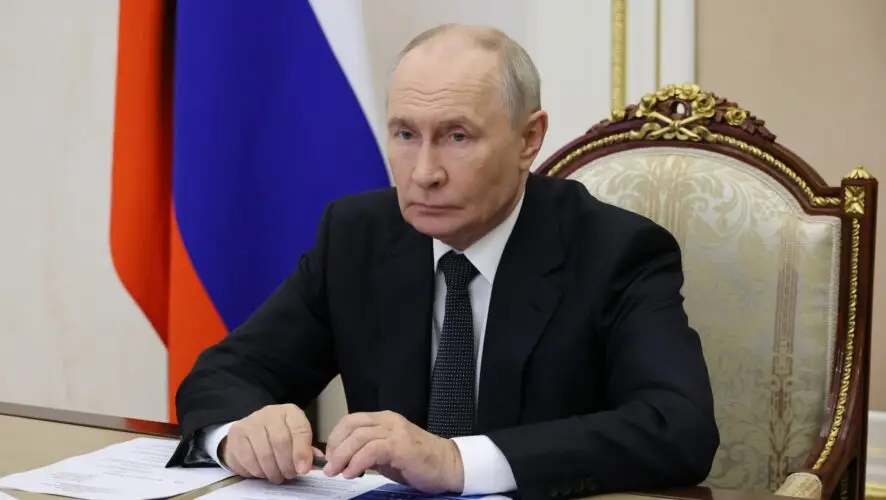 Путин: задача депутатов — повысить благосостояние российских семей