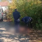 Подкараулил и зарезал из ревности: мужчина нанёс бывшей супруге 15 ножевых