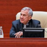 Госслужащим Татарстана поднимут зарплаты на 10% с нового года