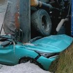 Тела в изуродованном авто: жуткие кадры ДТП, где самосвал раздавил авто с женщиной и ребенком