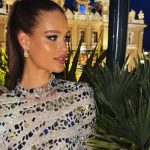 «Я ношу сережки за три тысячи рублей»: мисс Брикс о женской красоте и украшениях