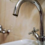 Жильцам казанской многоэтажки пересчитают плату за горячую воду после проверки
