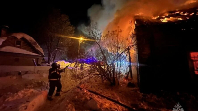 Крупный пожар в частном доме унес жизнь 50-летнего хозяина 21/02/2026 – Новости