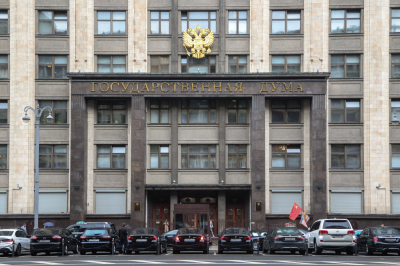 Госдума приняла законы об ограничениях для скрывающихся от наказания релокантов