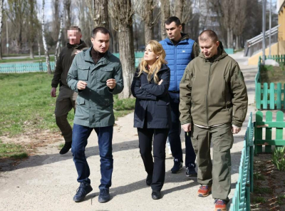 Ринат Садыков и Дарья Лантратова обсудили вопросы оказания помощи Лисичанску и Рубежному
