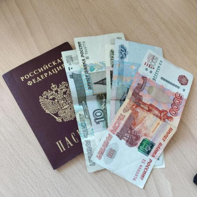 Россияне бросились за микрозаймами: экономист объяснил, почему это не главная беда, и назвал более серьёзную угрозу